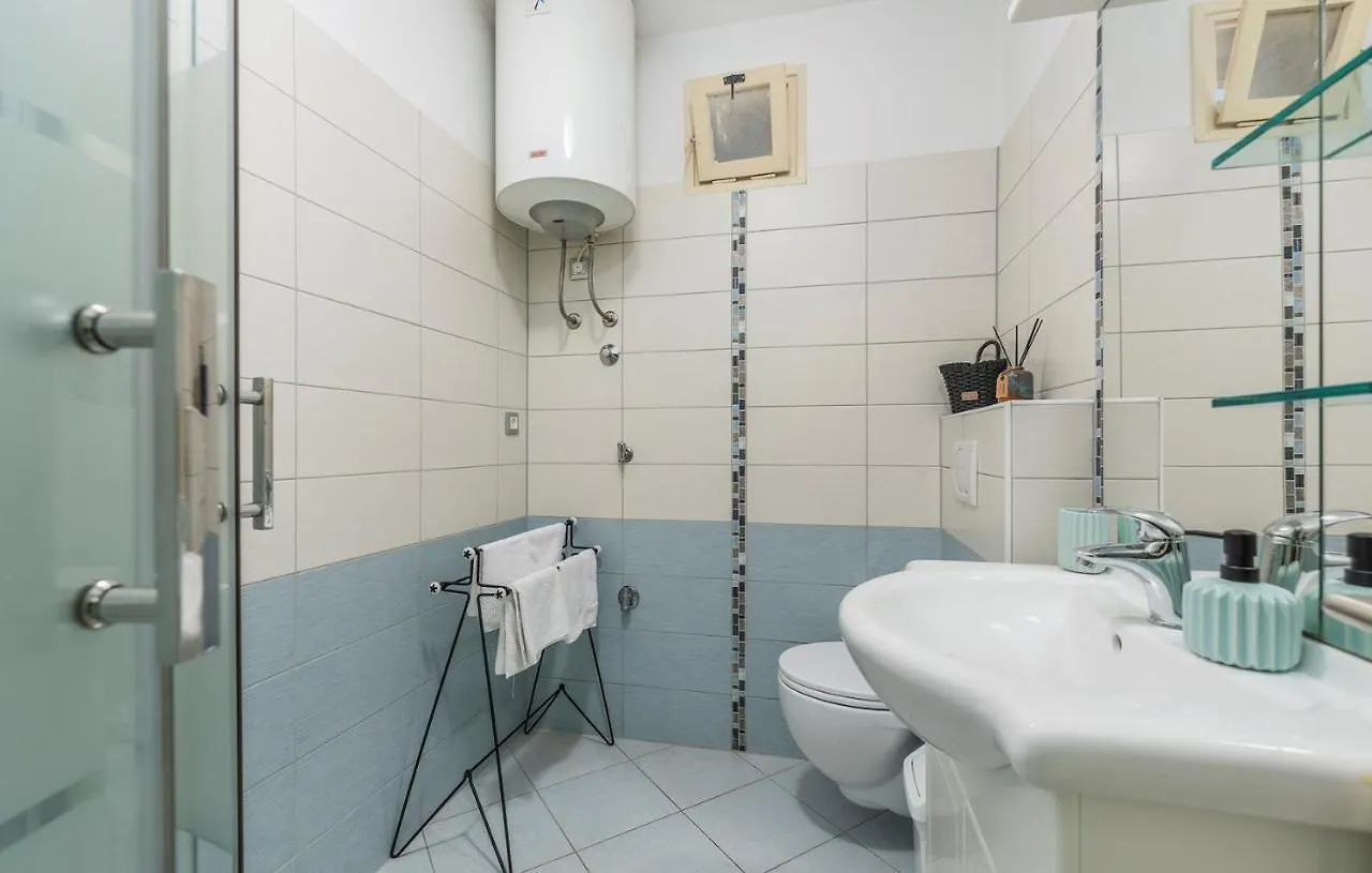 Apartment Marino 波雷奇 0*,  克罗地亚